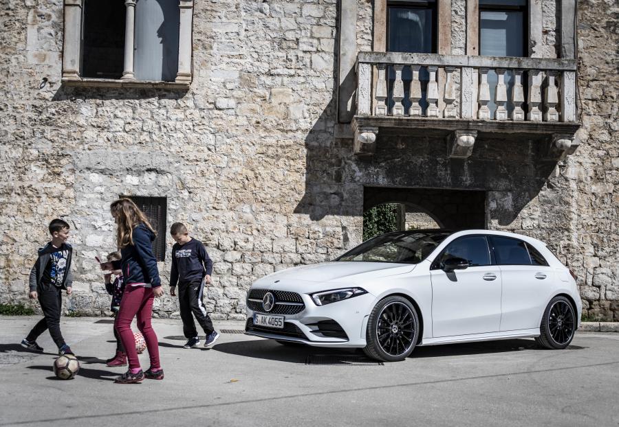  Mercedes-Benz A180 d AMG Line (W177) 2018 года  (WW) (фото 1 из 105)